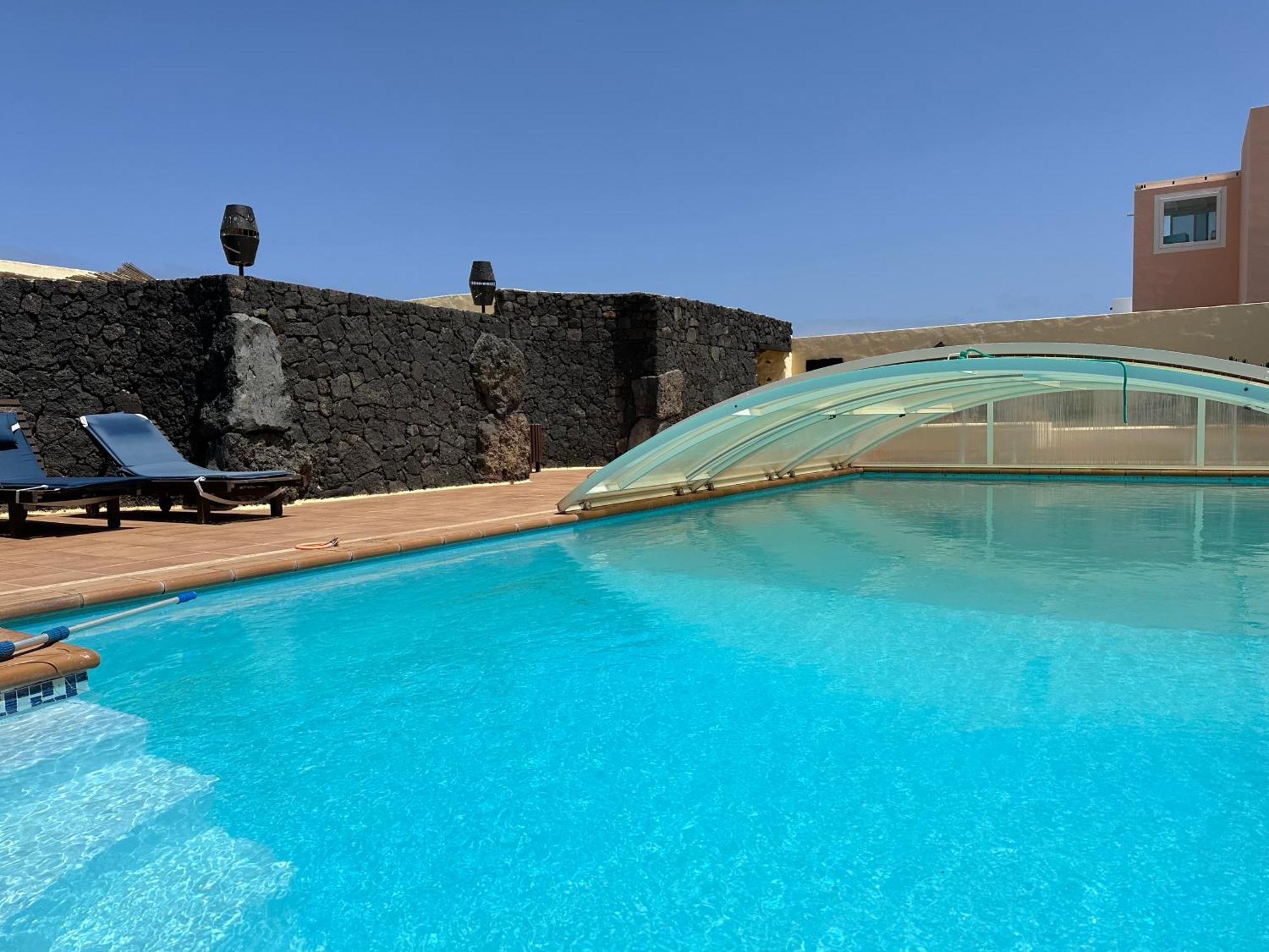Luxury Canarian Villa With Large Pool In Costa Teguise Teguise  Exterior photo